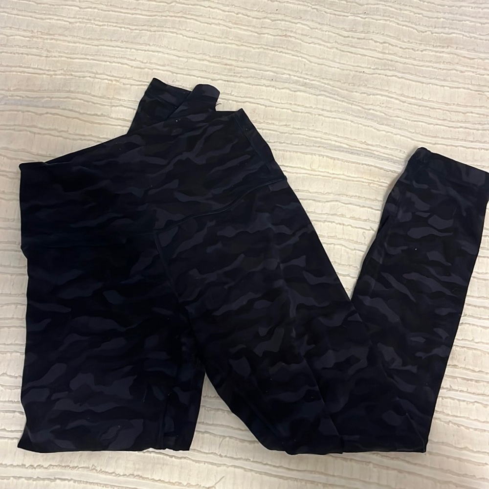 Camo lululemon leggings size 4